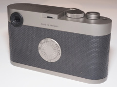 【レンズ無し】Leica M Edition 60 （Typ240） 背景液晶のないライカ。LEICA M (Typ240) Edition 60【特別限定モデル