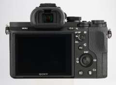 SONY α7 II デジタル一眼レフ α7 II | デジタル一眼カメラα（アルファ） | ソニー