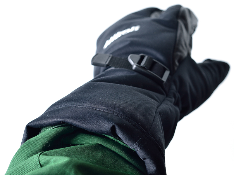 丈が長いので、袖の部分までしっかり覆うことができる