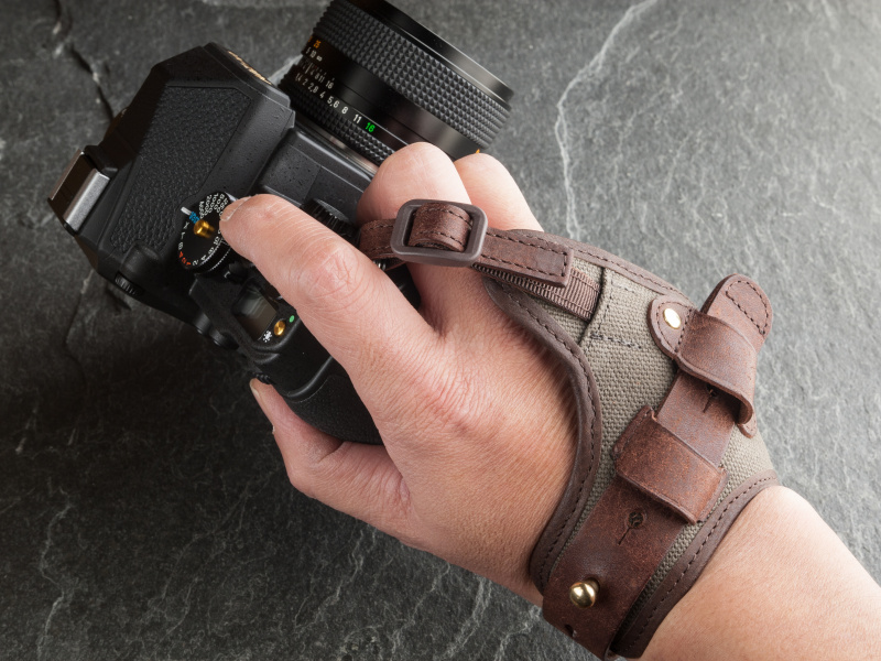 アルチェーレ・グランデでニコンDfを握ったところ。手とカメラの一体感が群を抜いている