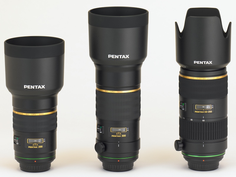 左からDA★ 200mm F2.8、DA★ 300mm F4、DA★ 60-250mm F4