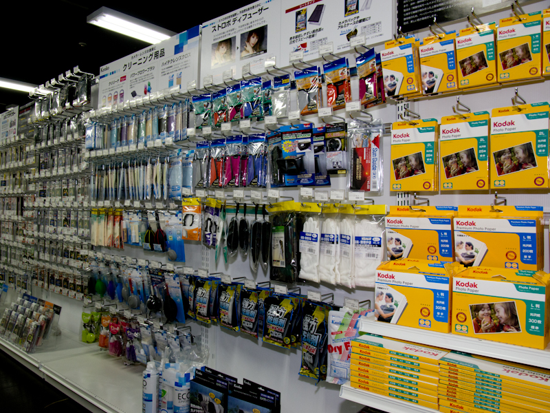 ブロワーやクリーナー、ディフューザーから印画紙まで各種用品を取り揃える