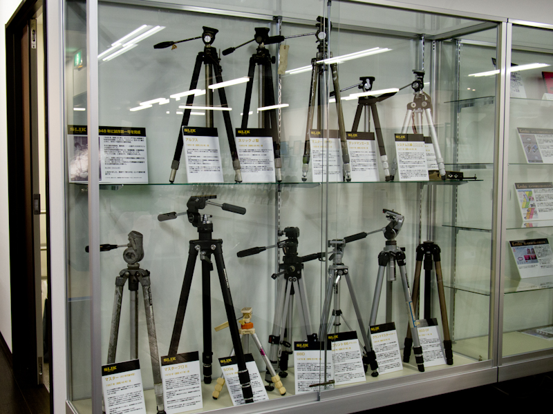 スリック創業から2000年代に至るまでの50年あまりを支えた機種が並ぶ