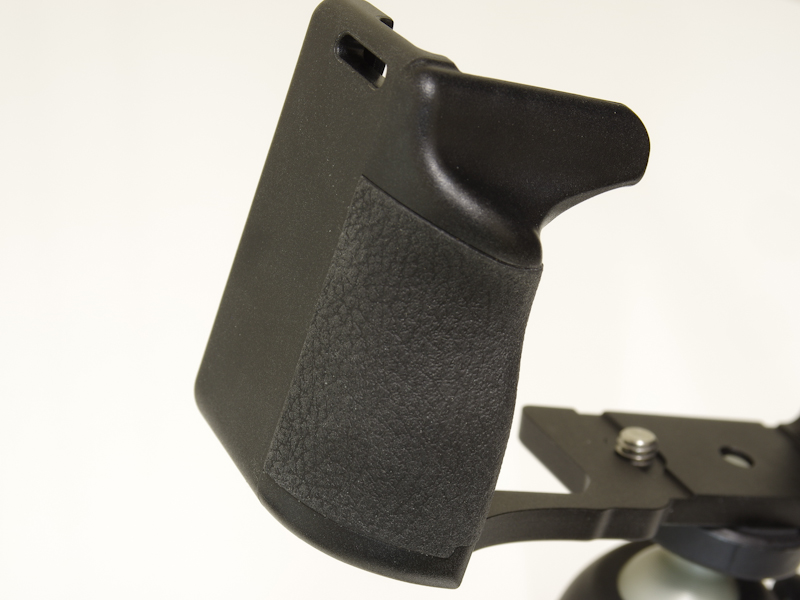 グリップ部分はゴム素材