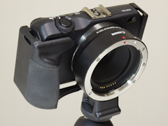 デジカメアイテム丼：中国限定 幻のEOS M2用グリップを試してみた