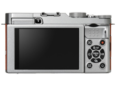 FUJIFILM X-A2 プレミアムミラーレス 回転式液晶モニター レンズ付き 瞳AF搭載のミラーレス「FUJIFILM X-A2」 - デジカメ Watch Watch