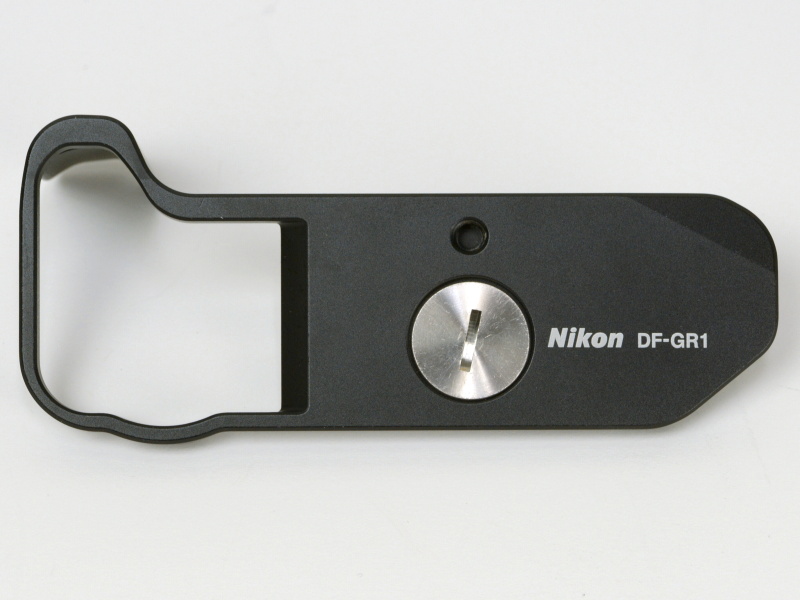 発売は2月5日。実勢価格は税込1万2,940円前後