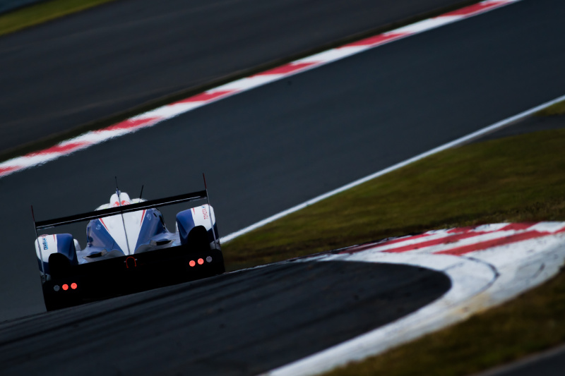 th_grand氏。プリウスコーナー立ち上がりから最終パナソニックコーナーへのきつい登り勾配をハイブリッドパワーで駆け上がる