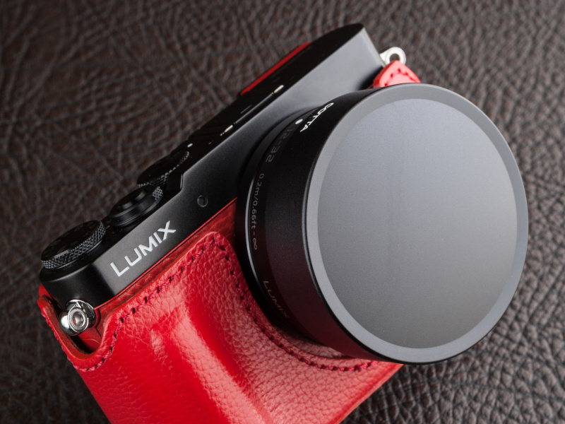 COTTAのVARIO 12-32mm/F3.5-5.6用レンズ被せキャップは税込4,800円だ