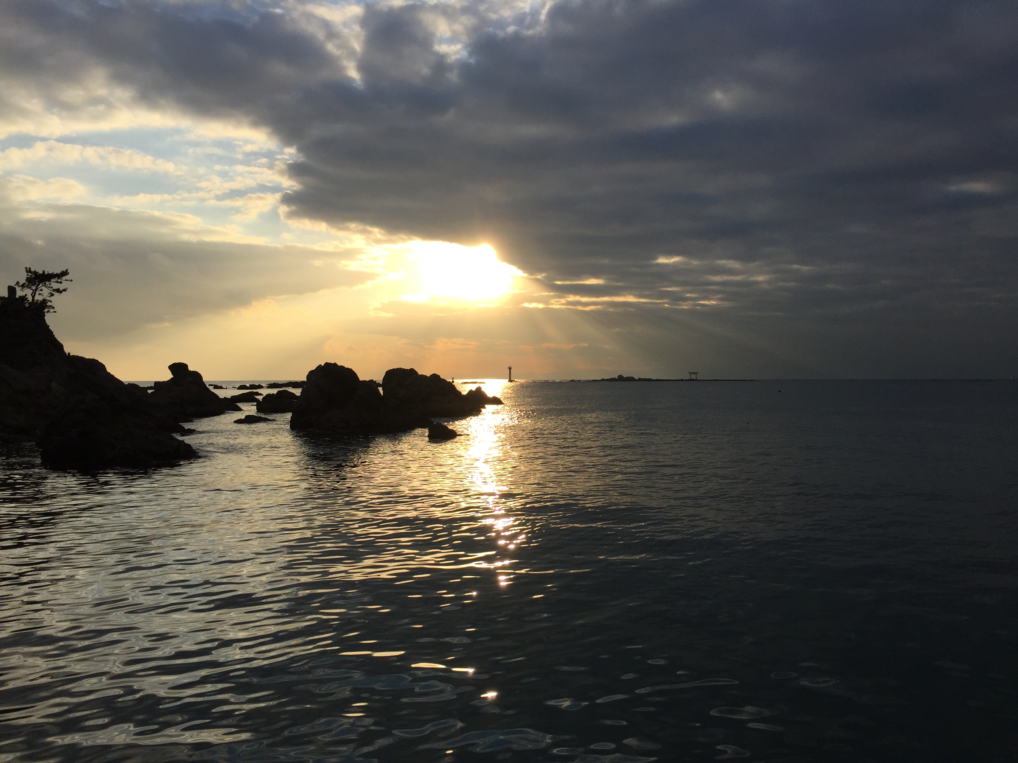 iPhone 6 Plus / ISO32 / F2.2 / 1/3,049秒 / ±0EV