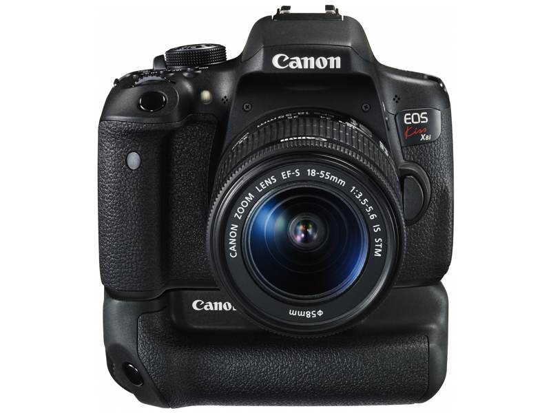 バッテリーグリップBG-E18（税別1万4,000円）を装着