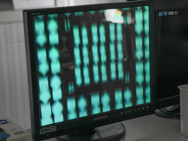 他社製の樹脂製フィルターを入れたところ。像劣化が認められた