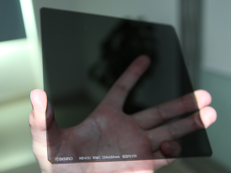 こちらは150mmのフィルター。大口径レンズに対応できるほか、動画撮影で需要があるそうだ