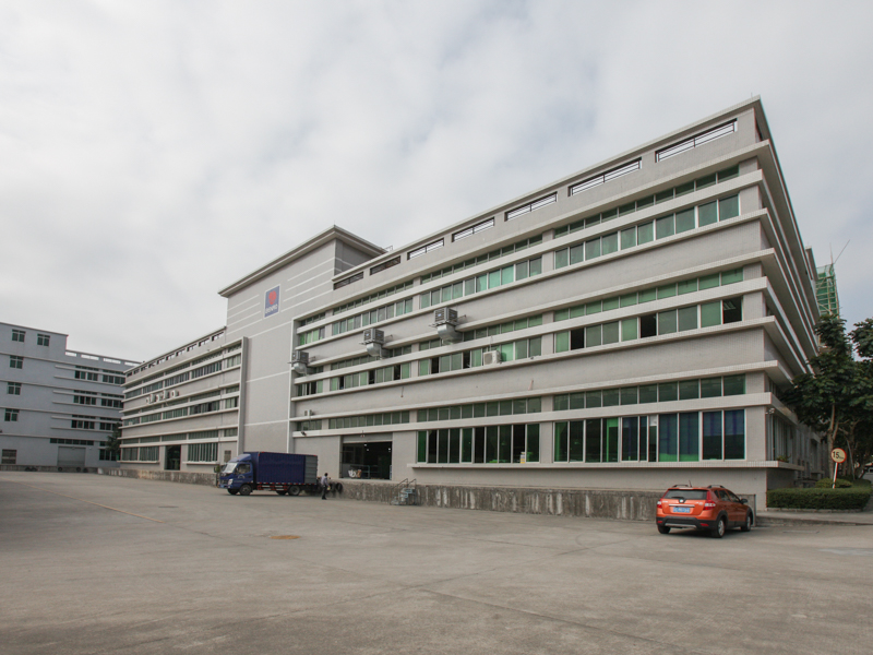 BENROの工場棟。こうした建物が計3棟ある