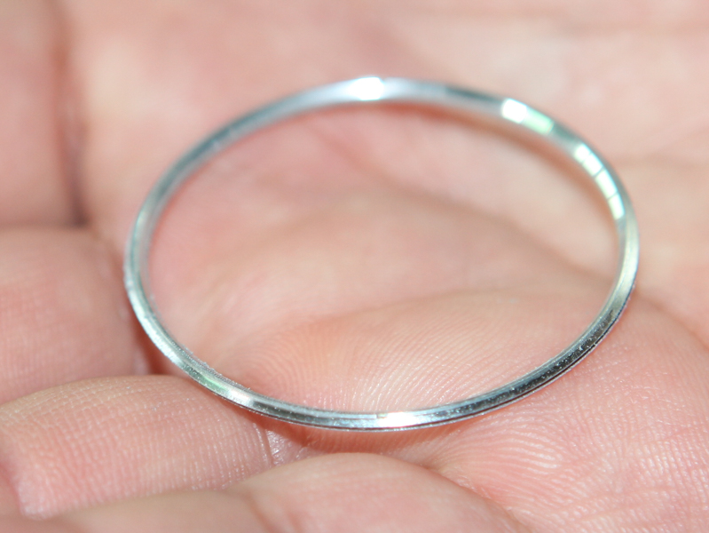 できあがった、フィルターを押さえる部品