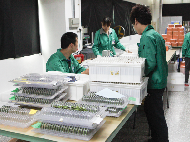 完成後に梱包される