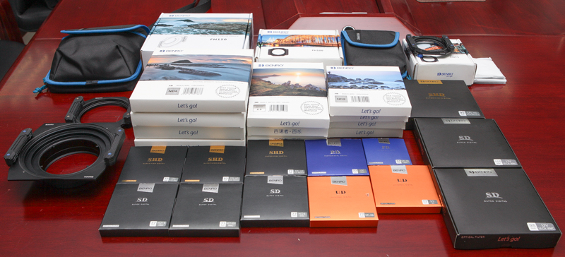 検査後に包装される。箱は高級感のあるデザインだ