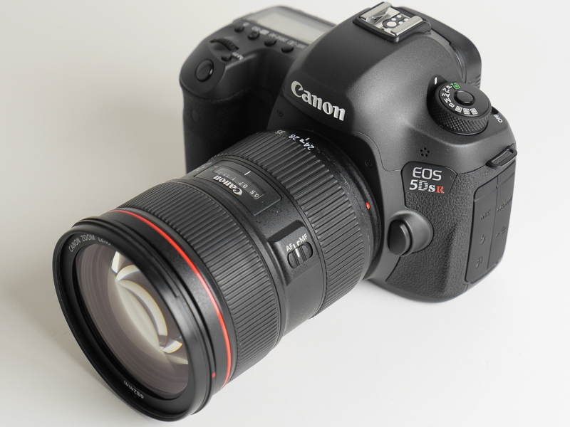 EF 24-70mm F2.8 L II USMを装着したところ