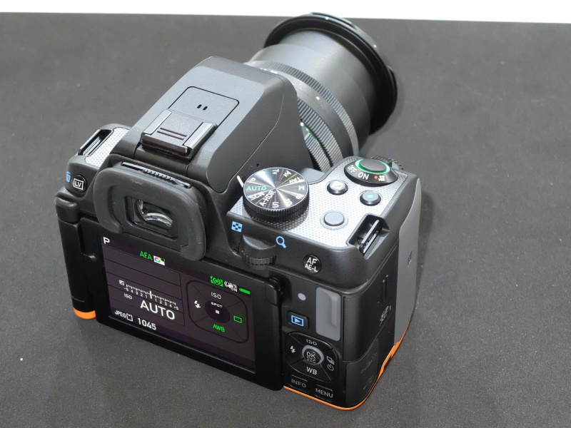 PENTAX K-S2+18-50mm（沈胴式になった標準ズーム）