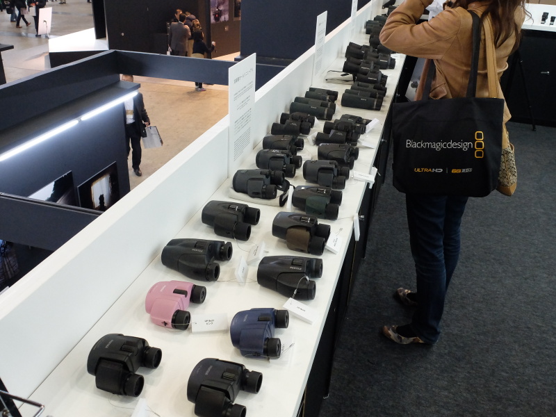 双眼鏡体験コーナー