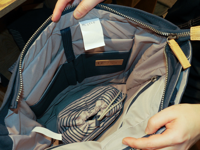 トートバッグも用意する