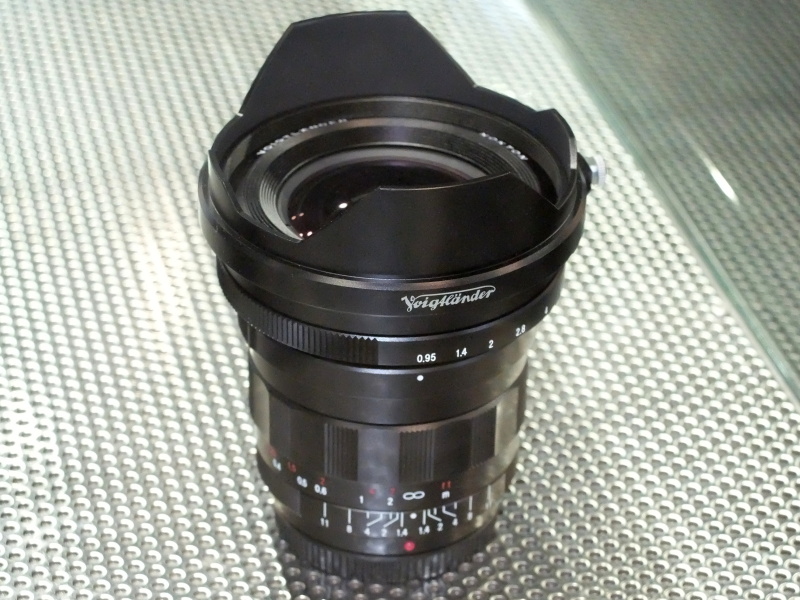NOKTON 10.5mm F0.95（マイクロフォーサーズ用）