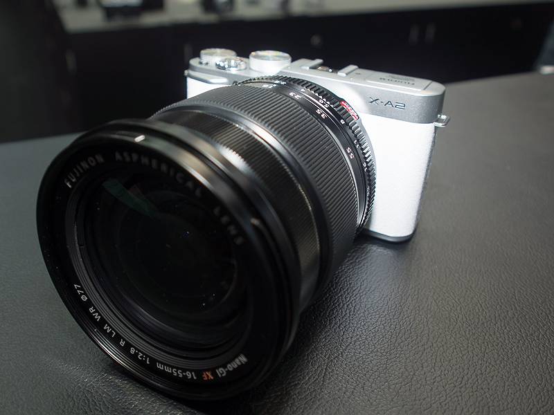 X-A2にXF16-55mmF2.8 R LM WRを装着した所