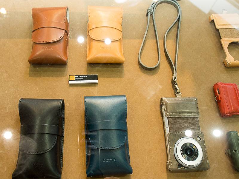 COTTAのCM1用レザーケースとジャケット