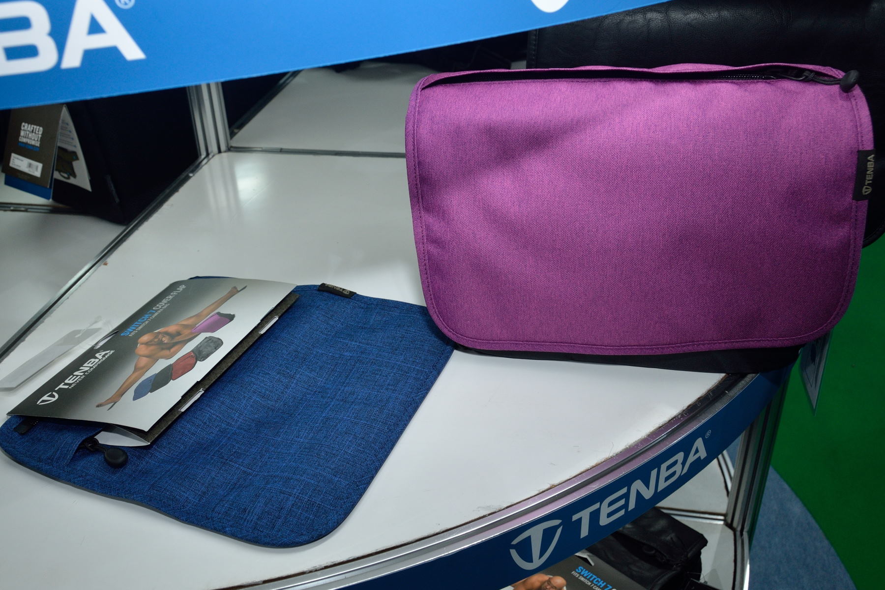 フリップを外して交換することができるTEMBA SWITCH7