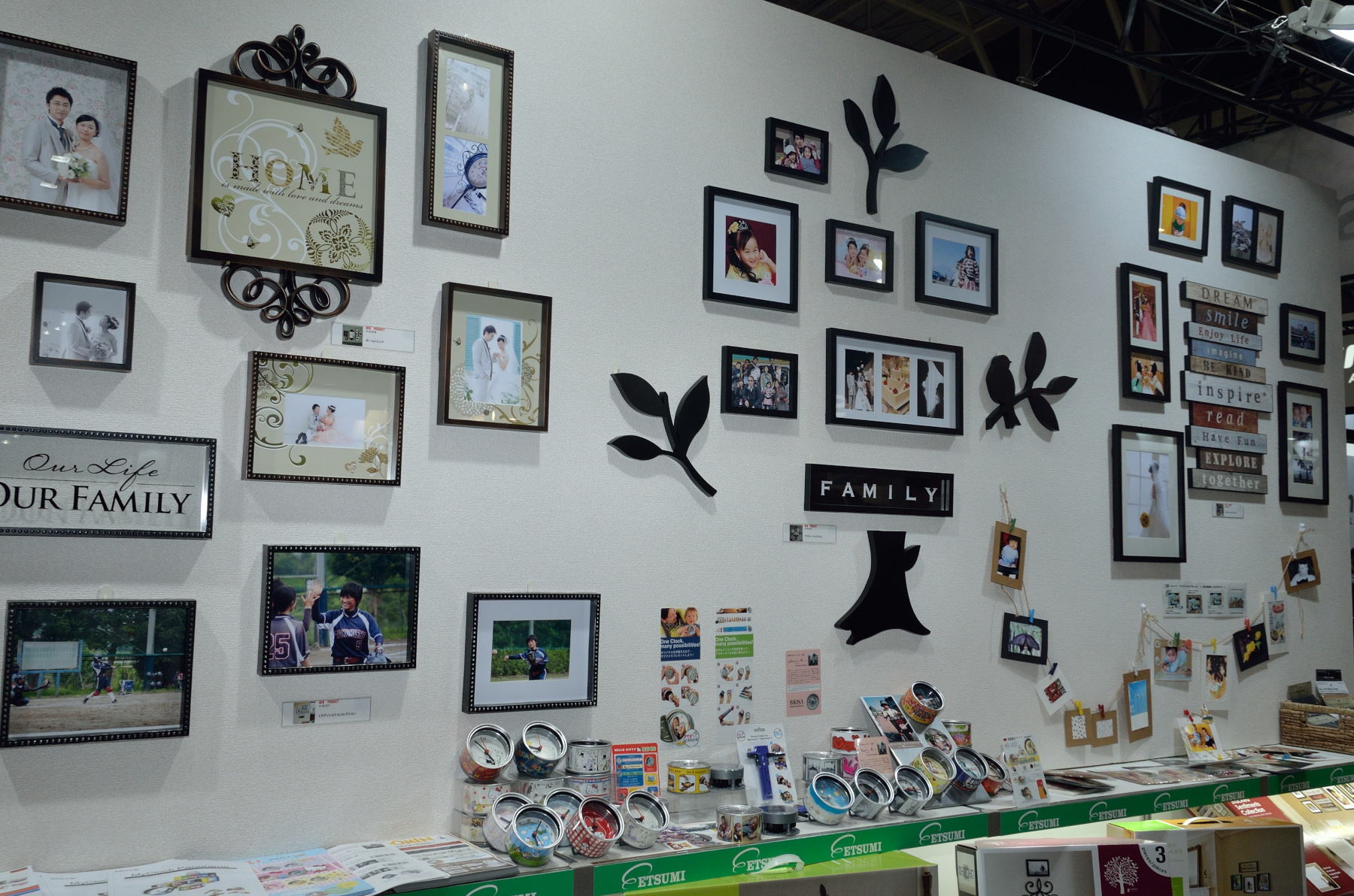 額縁とオーナメントをセットにした製品も