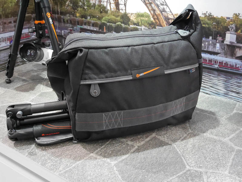 4月からの購入キャンペーには、VEOを収納できるショルダーバッグが付属する