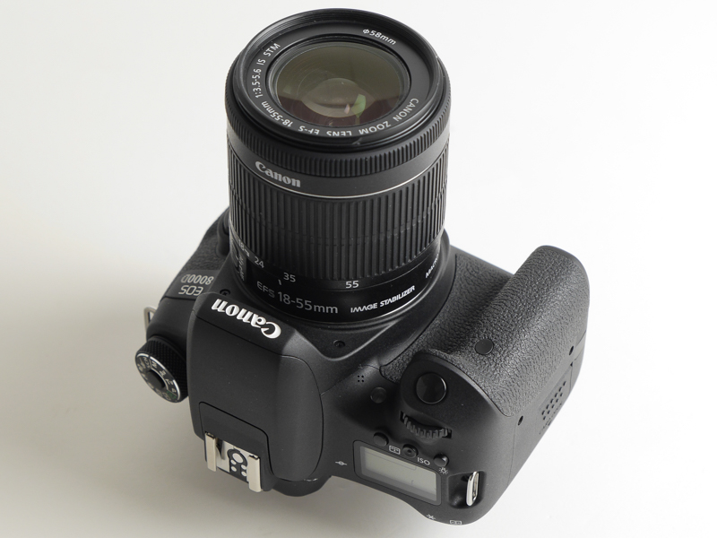 EF-S18-55mm F3.5-5.6 IS STMを装着したところ