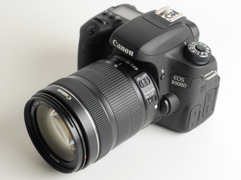 EF-S18-135mm F3.5-5.6 ISを装着したところ