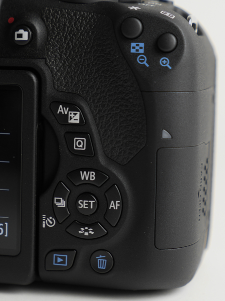 サブ電子ダイヤルも省略している