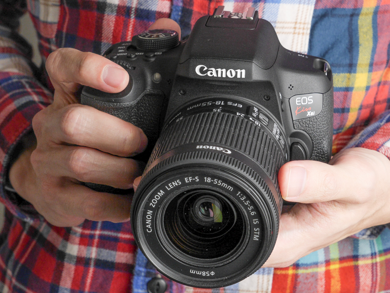 EF-S18-55mm F3.5-5.6 IS STMを装着したところ