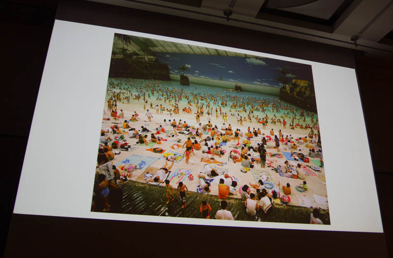 「Small World」より