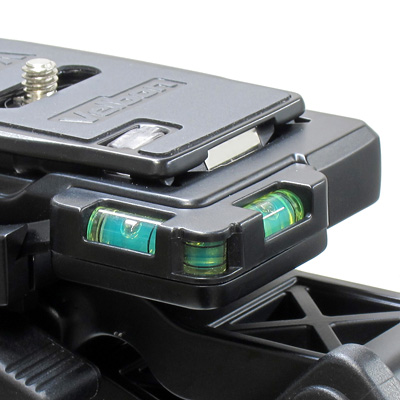 カメラ台部分に2ウェイ水準器