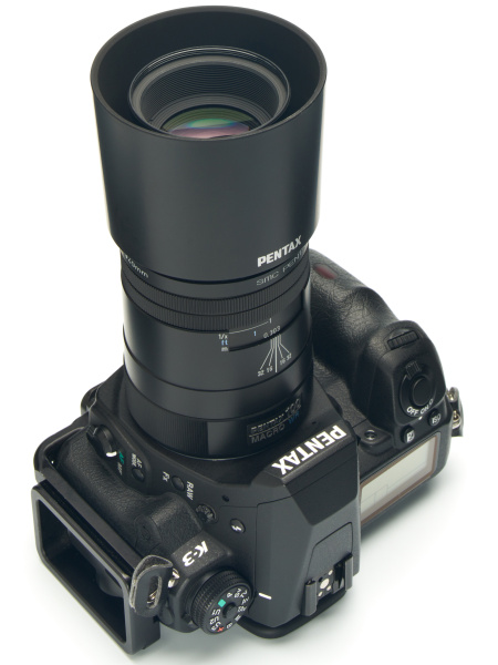 最大に繰り出してフードを装着するとこうなる。前玉はフードでガードされ、多少の衝撃ならばダメージを免れるだろう