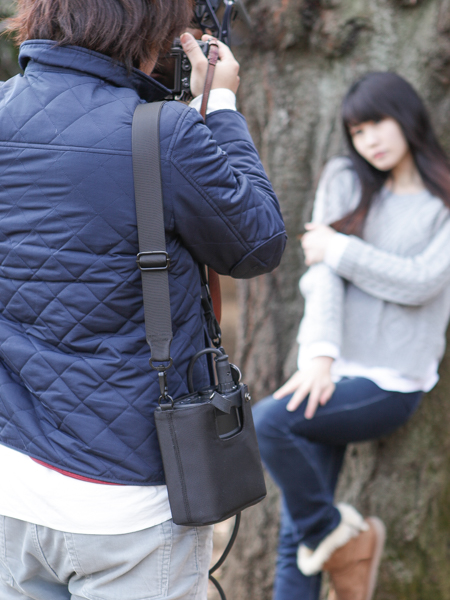 ジェネレーターは肩から掛けられる程小さい