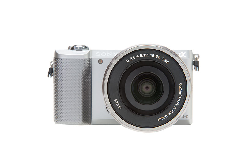 <b class="">○良い撮影例</b>…それぞれの面の明るさを変えることで、形状がしっかりと伝わるように撮影しています。レンズへの映り込みも注意しなければなりません。Canon EF24-105mm f/4L IS USM / マニュアル / F22 / 1/125 秒 / ISO100 / AWB