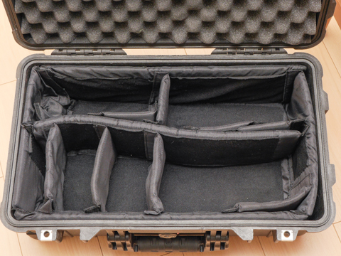 拝見！プロのカメラバッグ：三宅英文さん：防水のハードケースで機材を