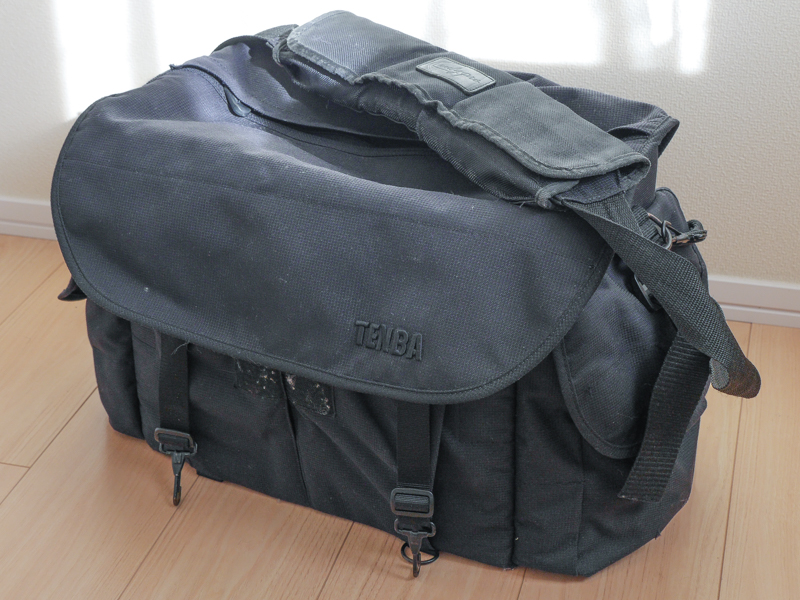 以前使っていたというテンバのバッグも見せてもらった