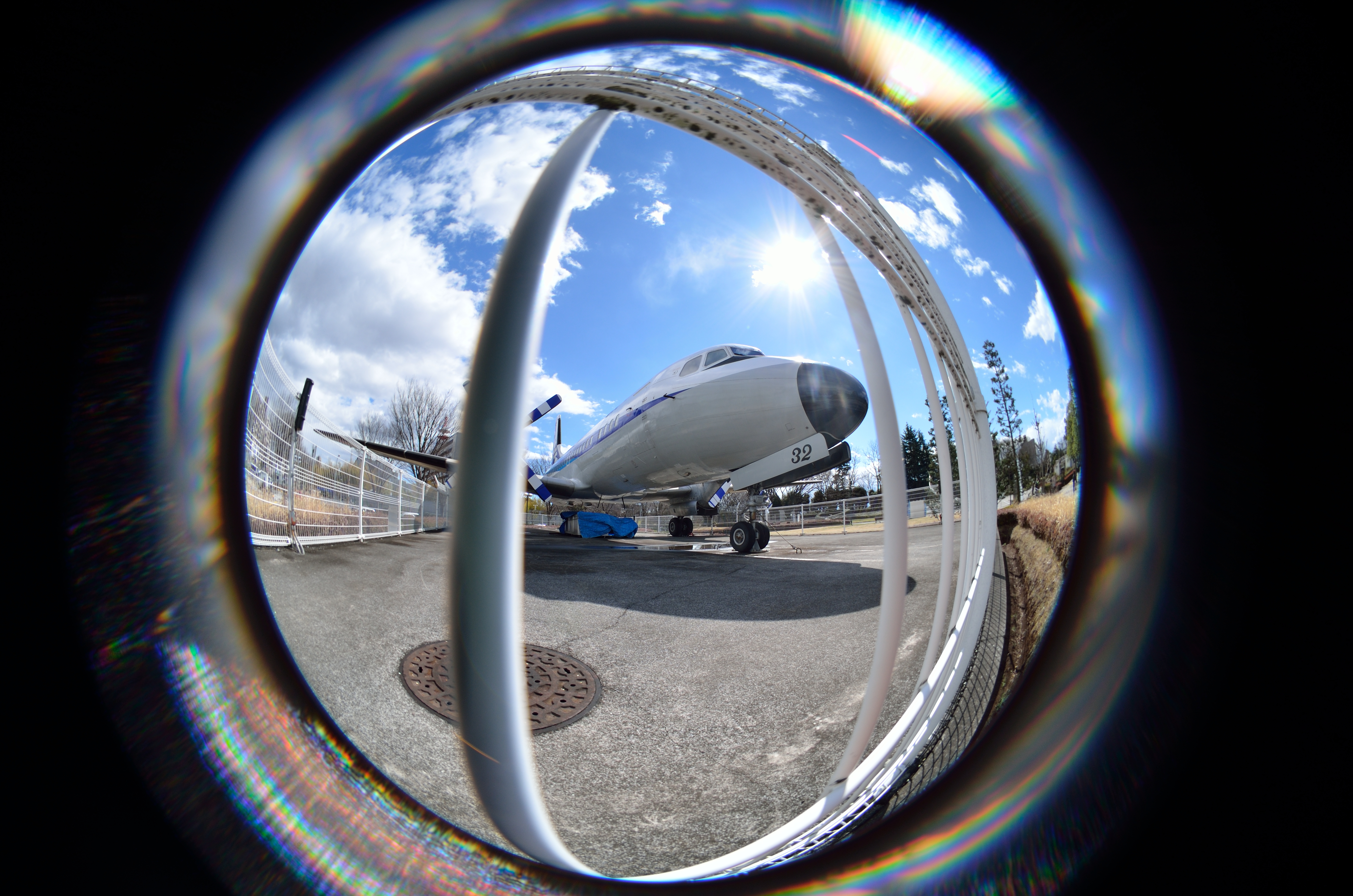 逆光側から撮ってみても嫌なフレアも出ない