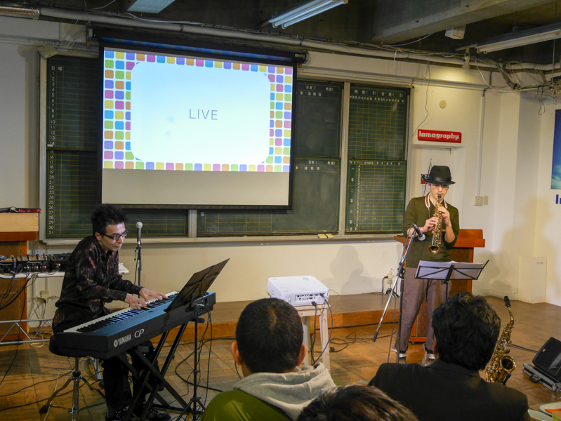 おもいでばこのBGMが生演奏で。盛り上がりのうち閉幕した