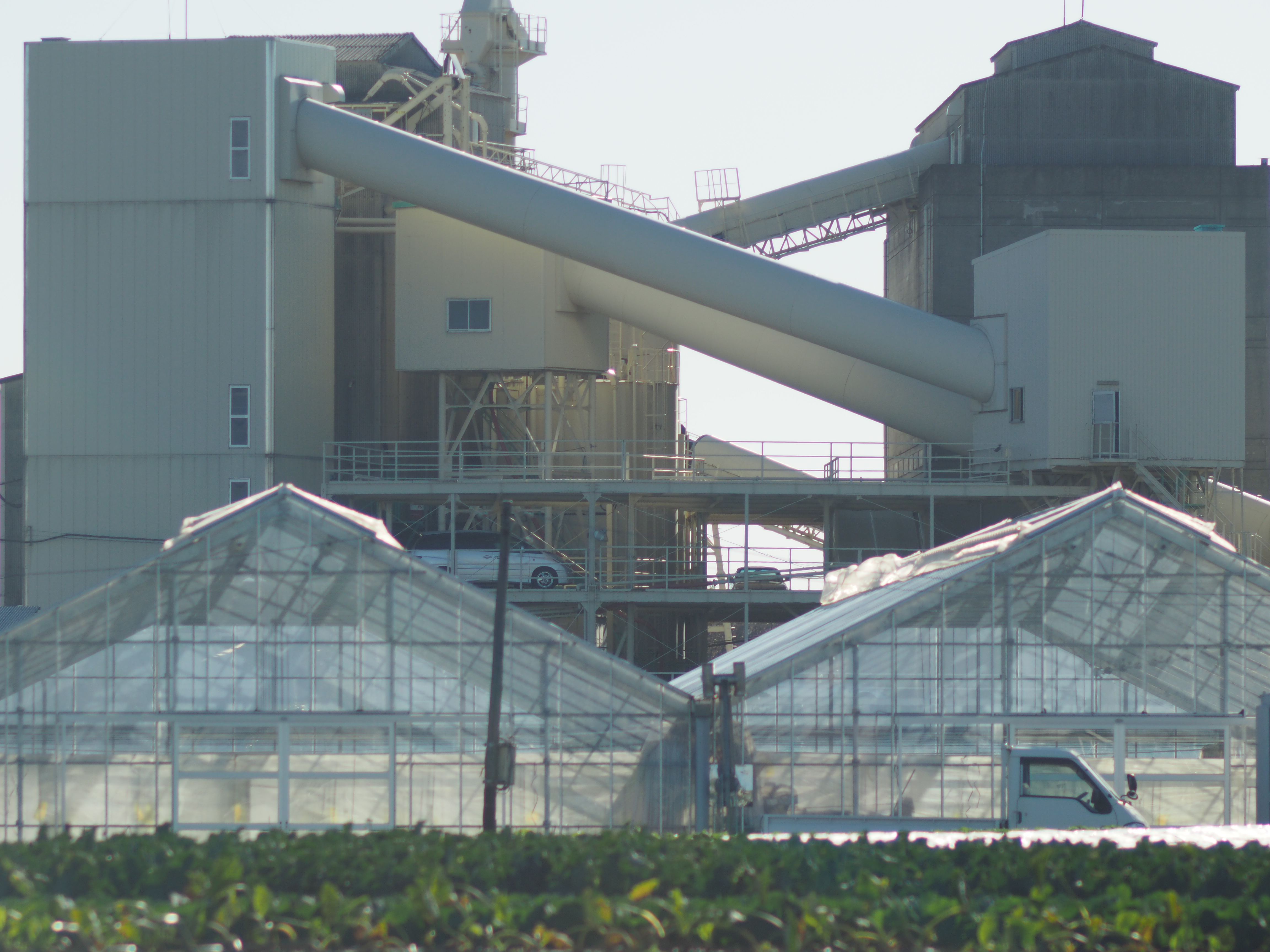 F2.8（フードあり、以下同）