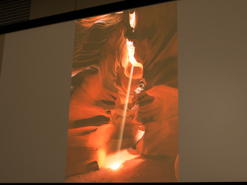 有名なスポットだが、これまで地面から上までを写すことは難しかったという