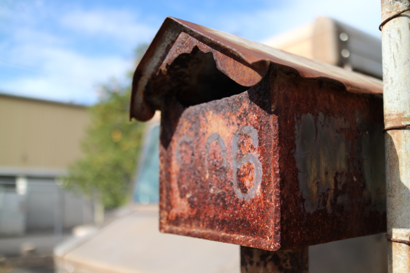 EF-M22mm F2 STMは、開放F値がF2と明るい。そのため、美しいボケを生かした撮影が可能だ。この場合、背景は状況を表すというより、色味を生かしてアングルを考えた