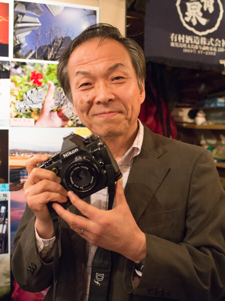 後藤哲朗氏。愛機Dfを手に