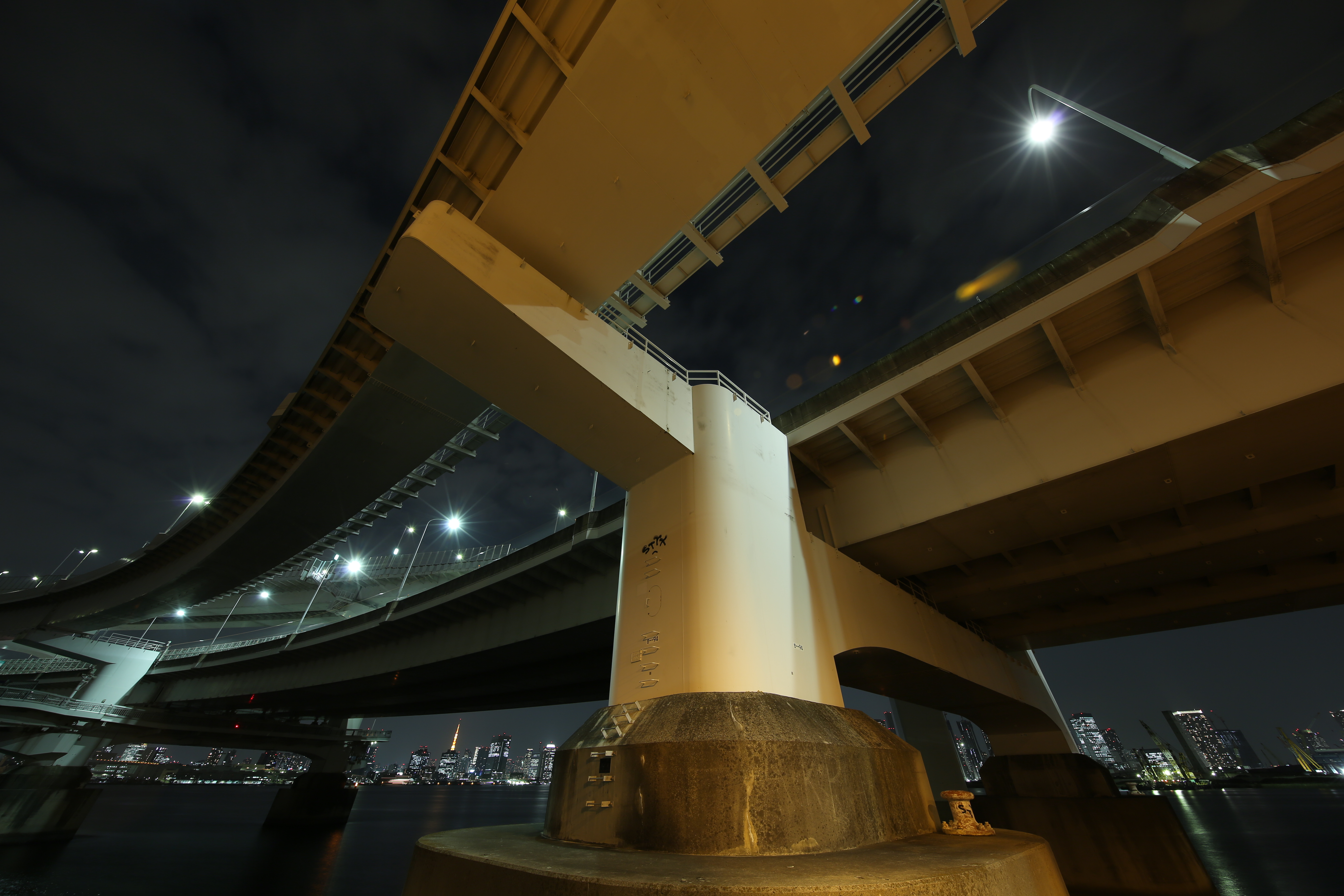 EOS 5D Mark III / 10秒 / F8 / -0.7EV / ISO100 / 絞り優先AE / 11mm