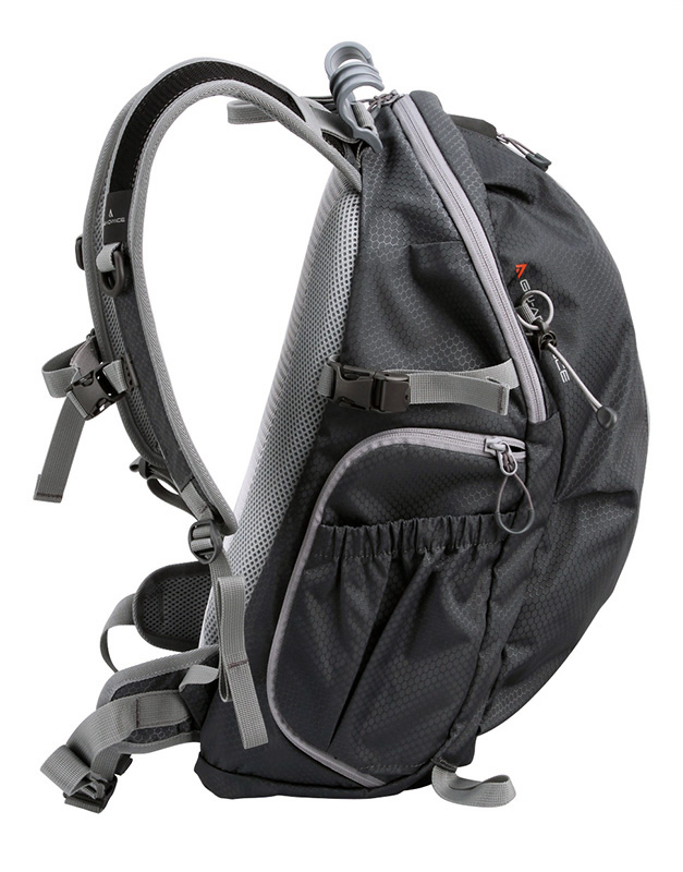 曲面形状の背面